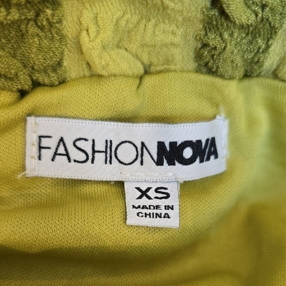 Fashion Nova Womens Green Striped Popcorn Texture Maxi Skirt XS - Picture 3 of 8